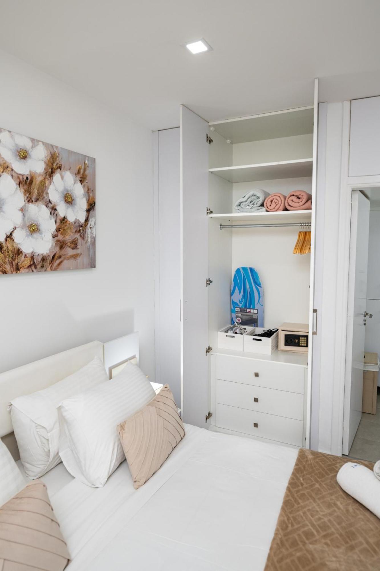 Lazuli Beach & Pool Apartment 501 ลาร์นาคา ภายนอก รูปภาพ