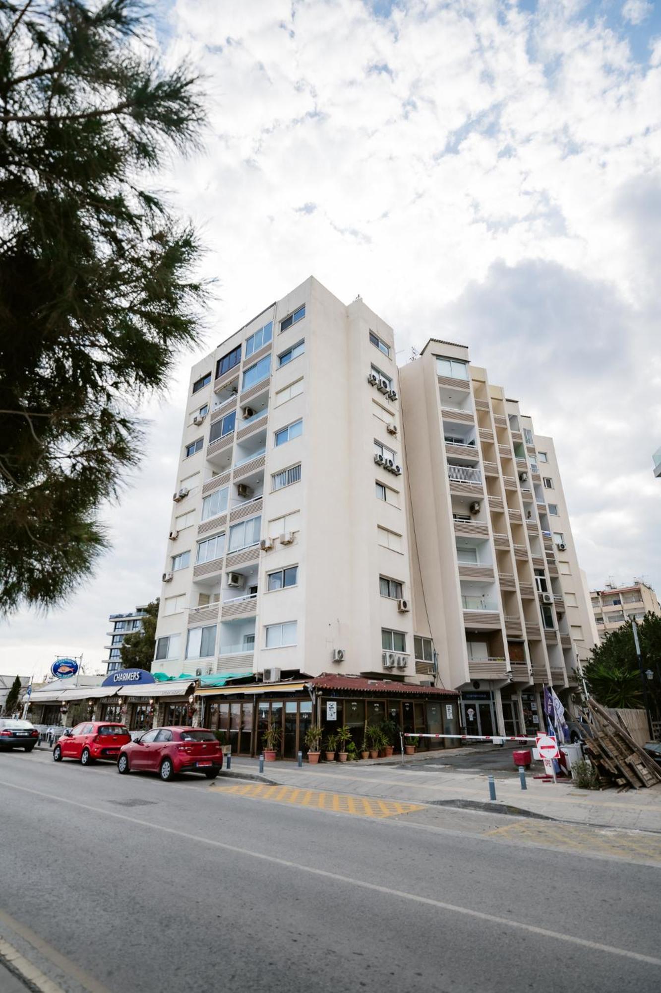 Lazuli Beach & Pool Apartment 501 ลาร์นาคา ภายนอก รูปภาพ
